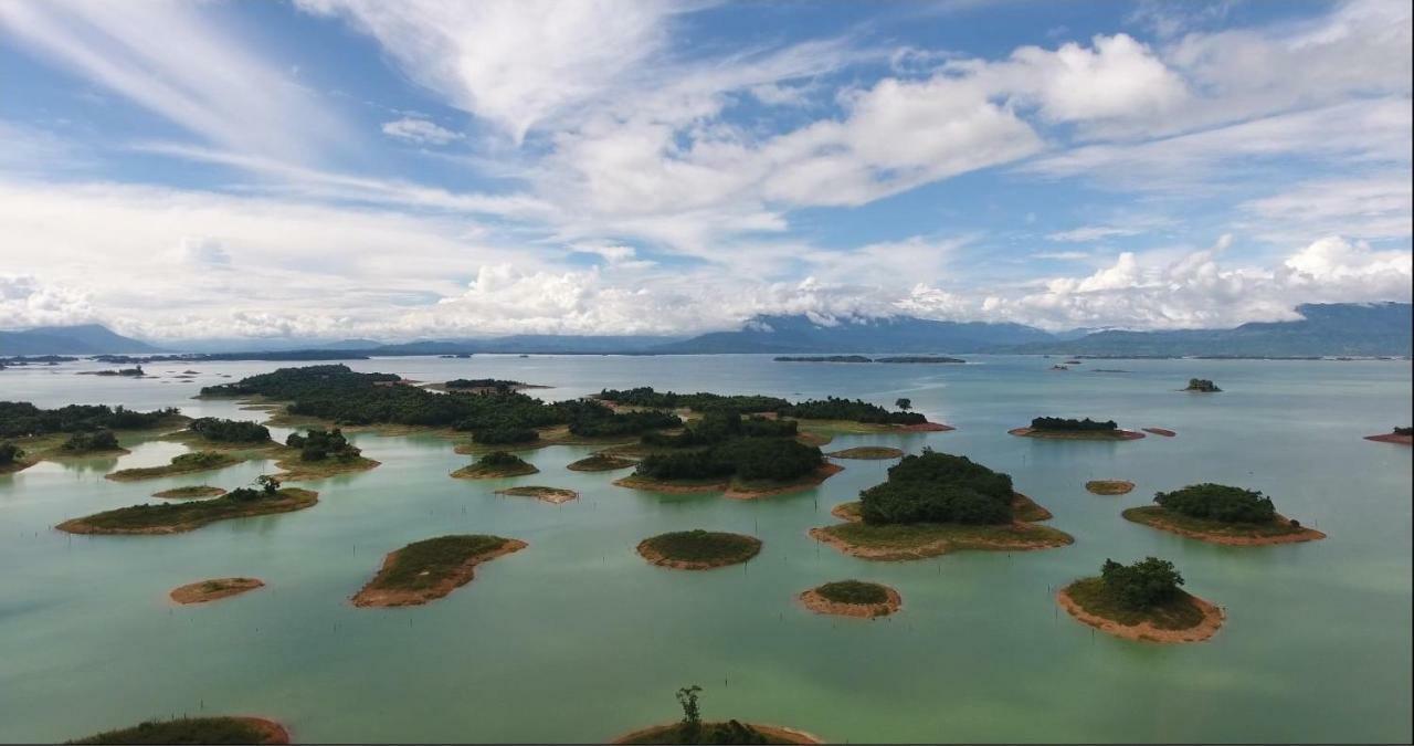 Dansavanh Namngum Resort Ban Keun Exteriér fotografie